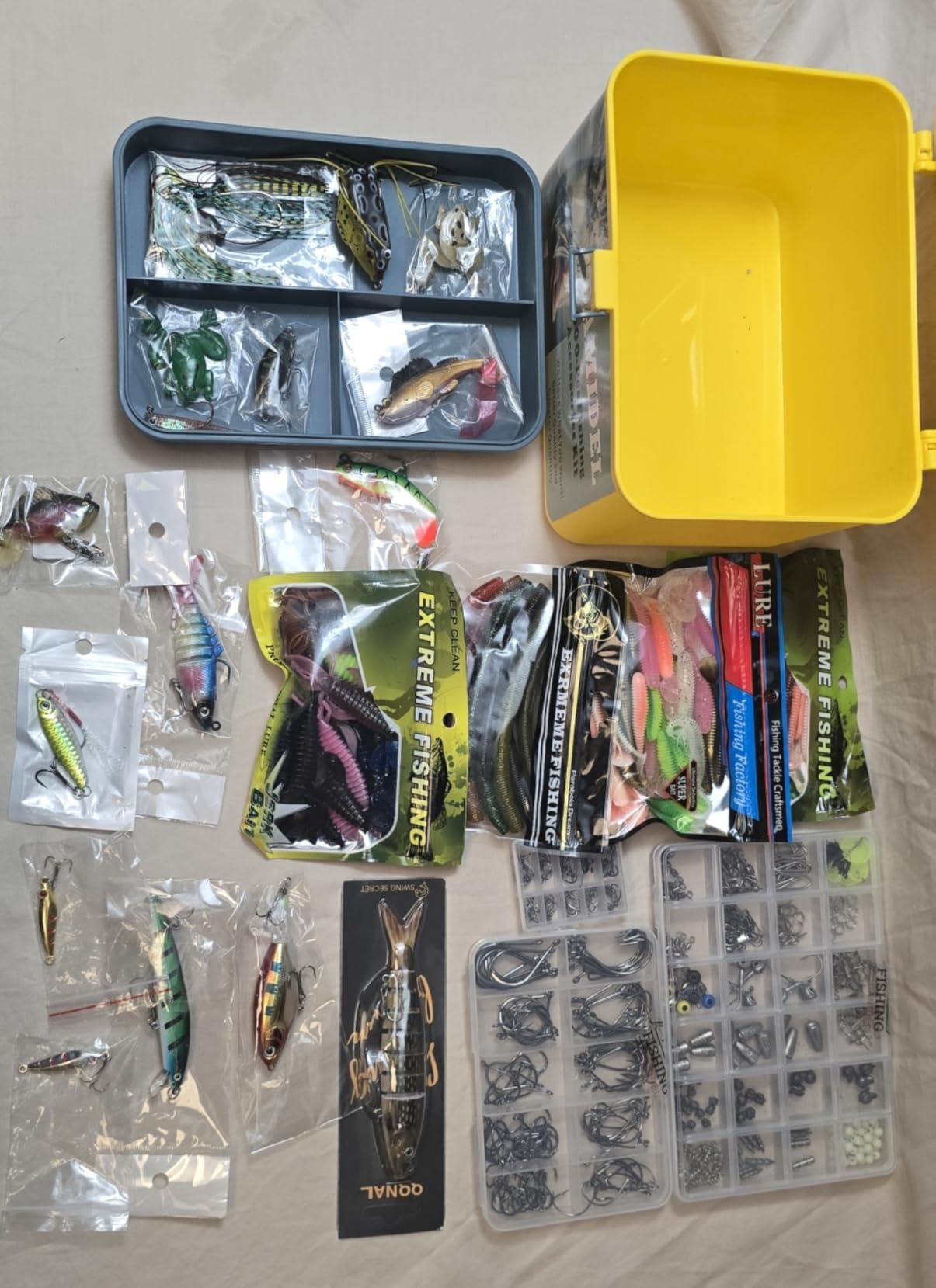 600 Pcs/Tackle Box Fishing Kit-Fishing Hooks,Sinkers, Swivels Snaps,Top Water Lure,Spoons,Soft Lures,Jig Heads, Frogs, Minnow, Accessories Equipment- Saltwater Freshwater Bass Bait Gear customer photo 1