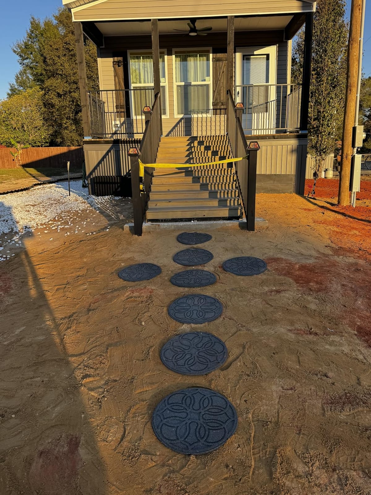 TierraVerde Natural Rock Rubber Stepping Stones, 18