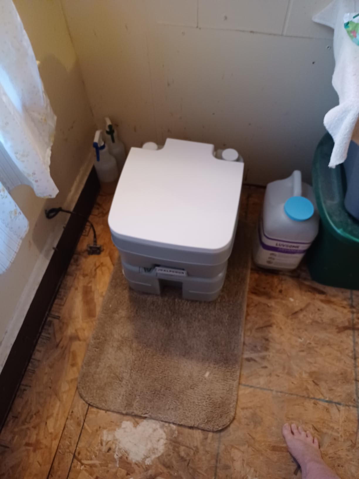 Alpcour Portable Toilet – Compact Indoor & Outdoor Commode w/Travel Bag for Camping, RV, Boat – Piston Pump Flush, 6 Gallon Waste Tank, Built-In Pour Spout & Washing Sprayer for Easy Cleaning customer photo 2