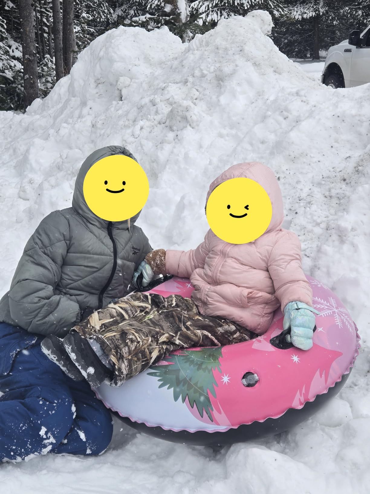 Snow Tube, 36‘’ 3Packs/4Packs Snowman Snow Tubes for Kids & Adults, Durable Cold-Resistant PVC Inflatable Snow Sled, Heavy-Duty Hard Bottom & Handles, Perfect for Family Boys Girls Sports Fun customer photo 1