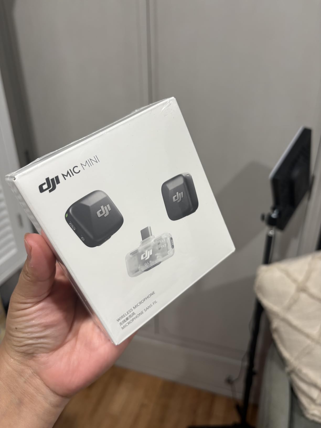 DJI Mic Mini (2 TX + 1 Mobile RX), Ultralight, Active Noise Cancelling customer photo 2