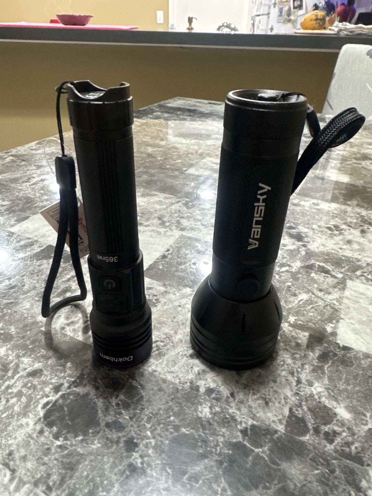 365nm UV Light Flashlight Rechargeable Black Light for Pet Urine Detection customer photo 1
