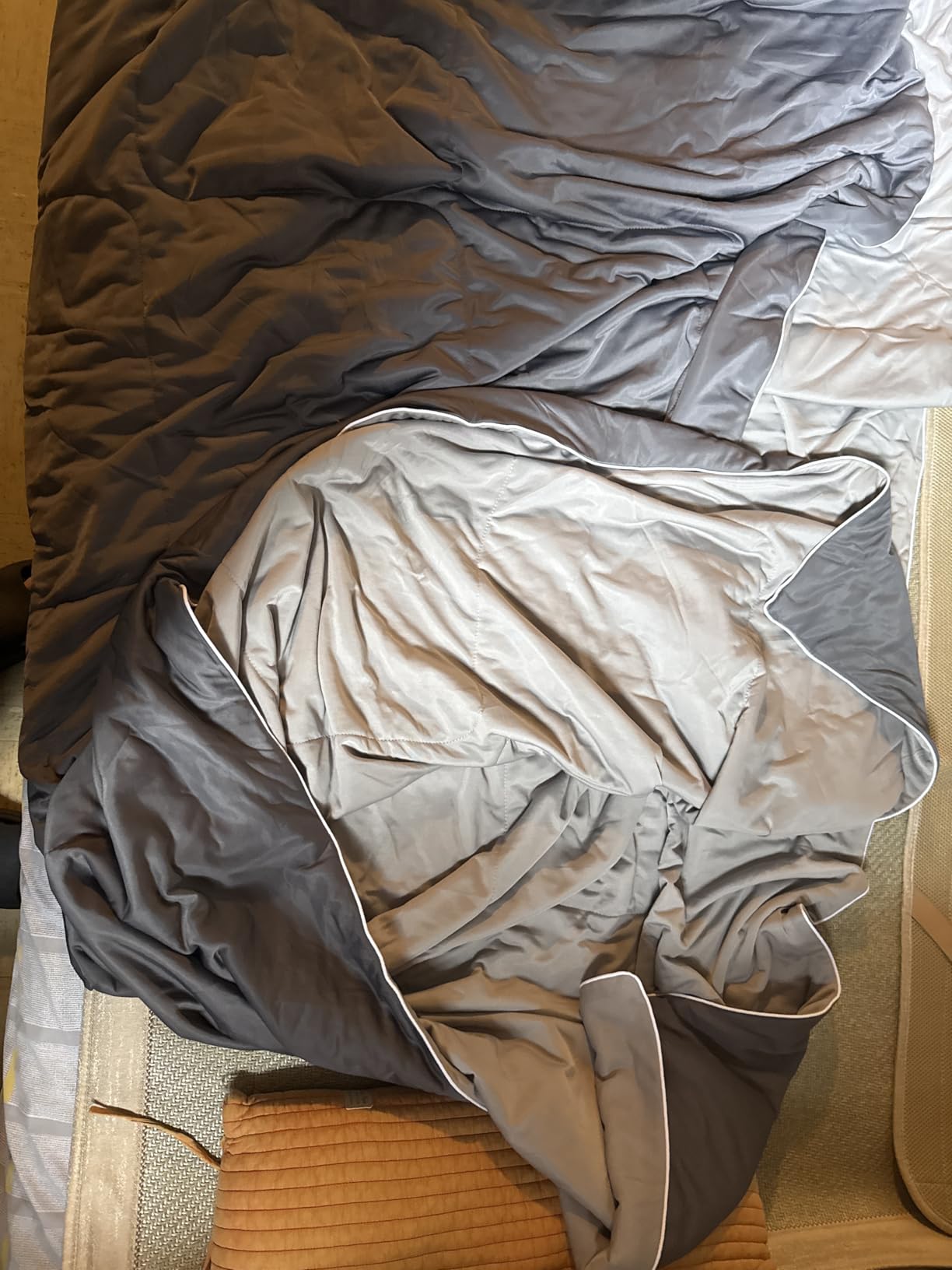 Cosybay Cooling Comforter Queen, Double-Sided Cold Tech Fabric, 90''x 90'' customer photo 2