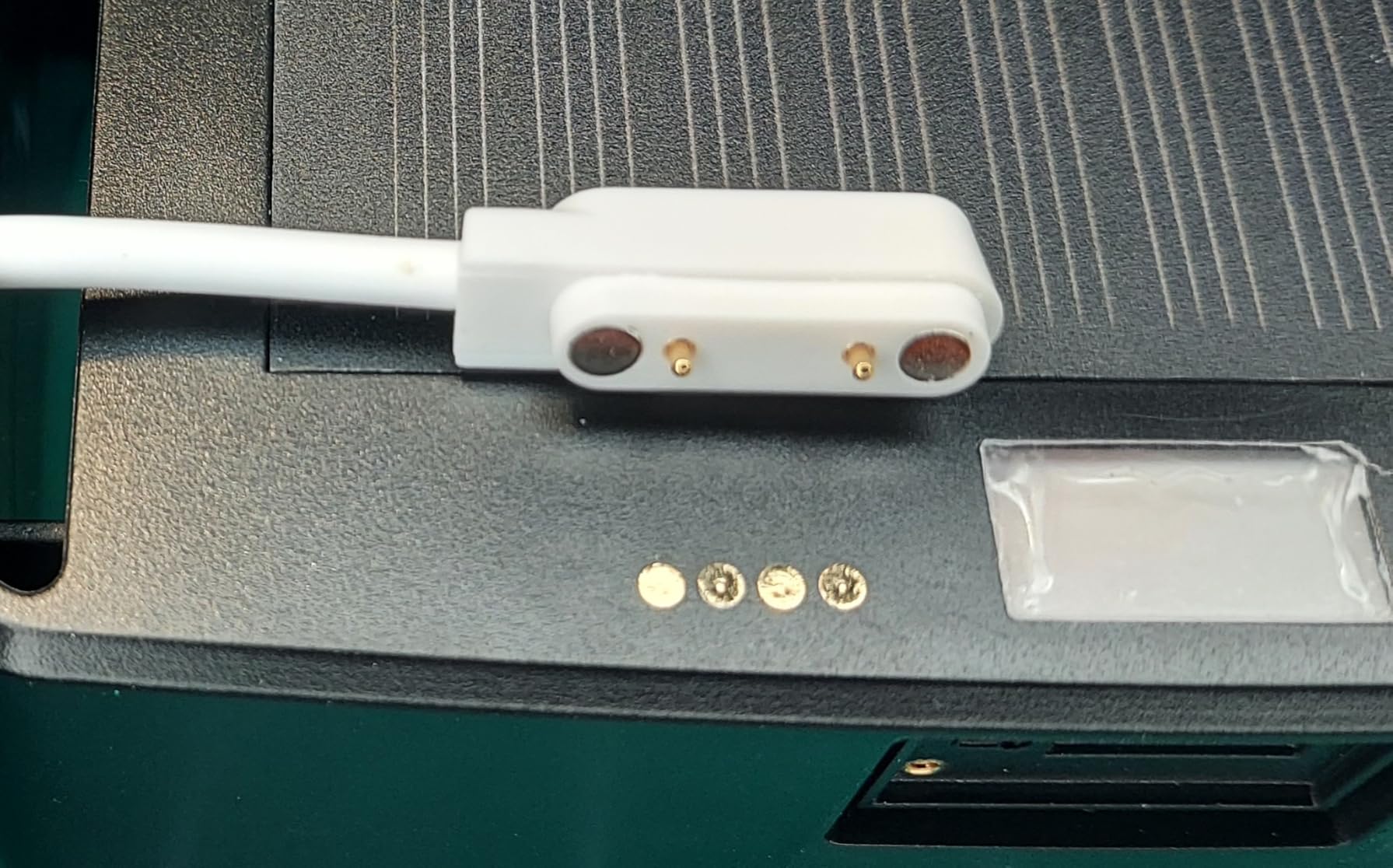 Solar GPS Animal Tracker, Real Time Pet Locator Waterproof Positioning Device for Cattle Goats Horses Livestock Monitoring, 15000mAh/20000mAh Long Battery Life (G1 20000mAh) customer photo 1