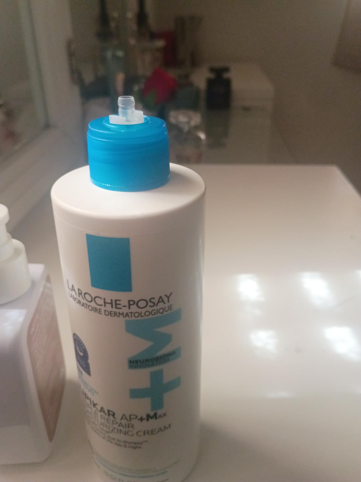 La Roche-Posay Lipikar AP+MAX Triple Repair Moisturizing Body Cream customer photo 1