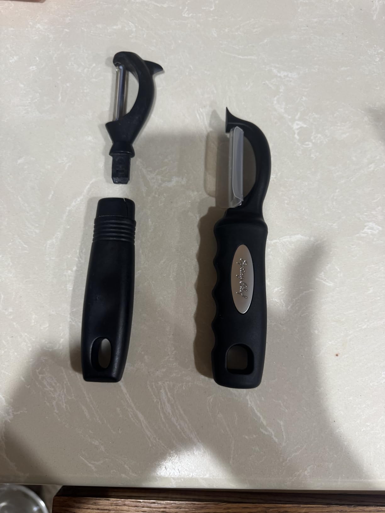 Spring Chef Original Swivel Vegetable Peeler with Soft Grip Handle, Black customer photo 2