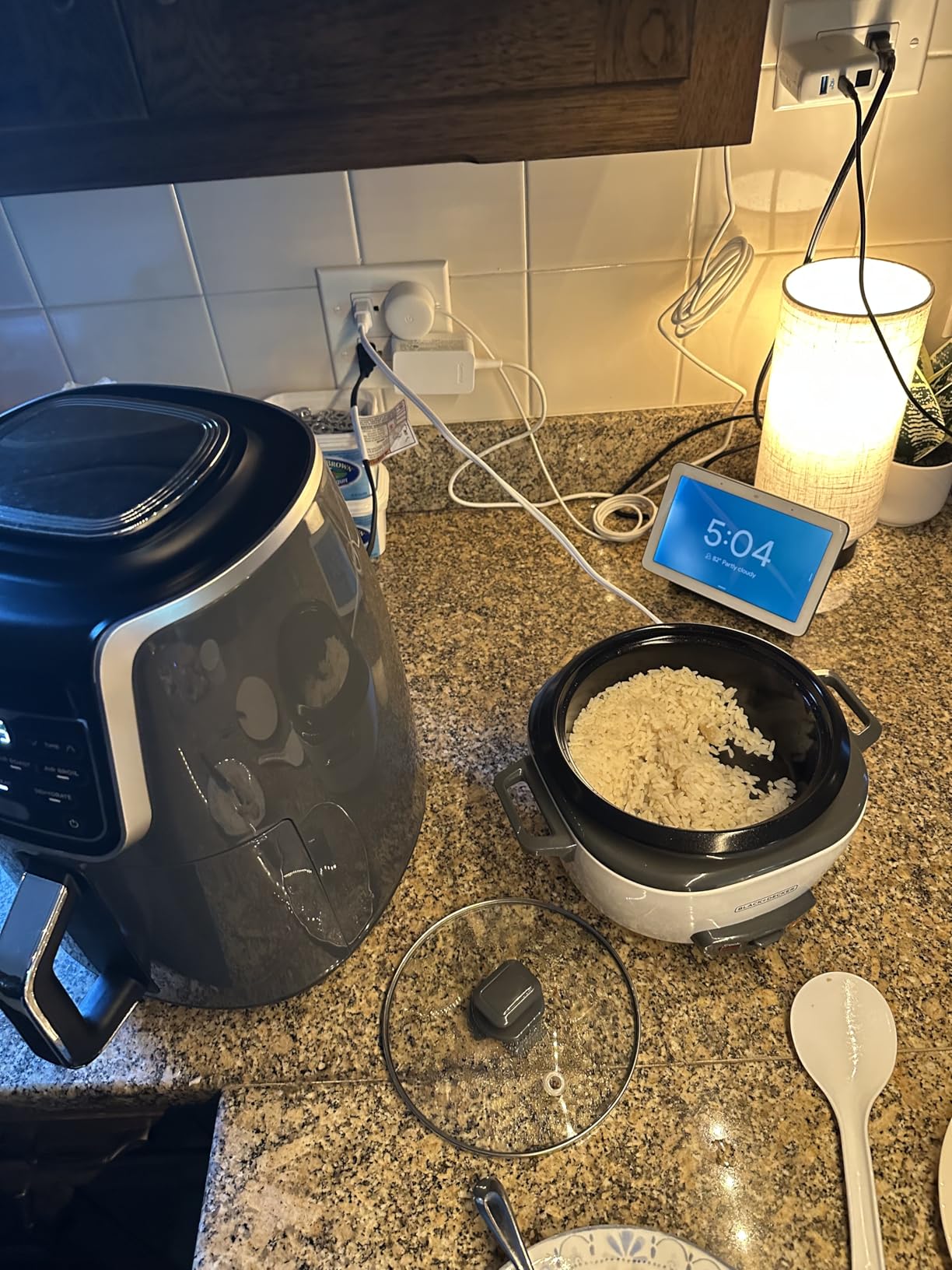 BLACK+DECKER 6-Cup Rice Cooker with Steaming Basket customer photo 1