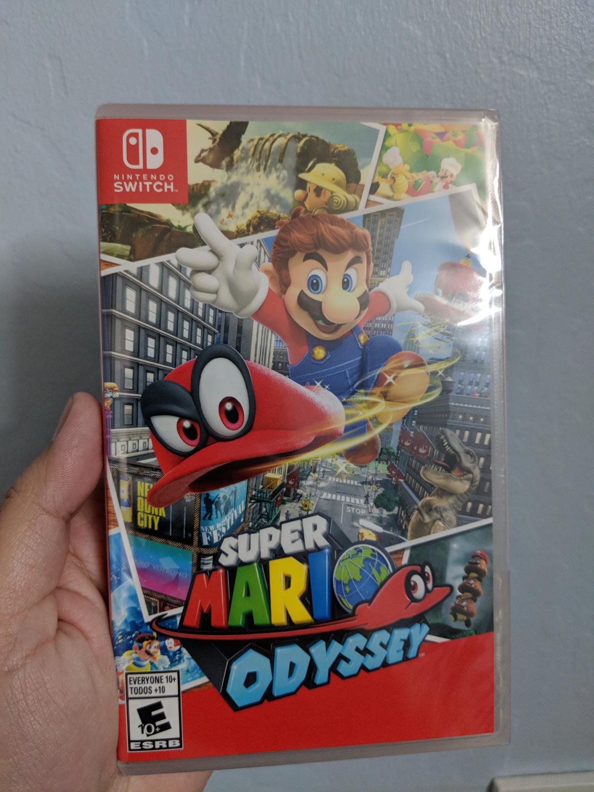 Super Mario Odyssey - US Version customer photo 2