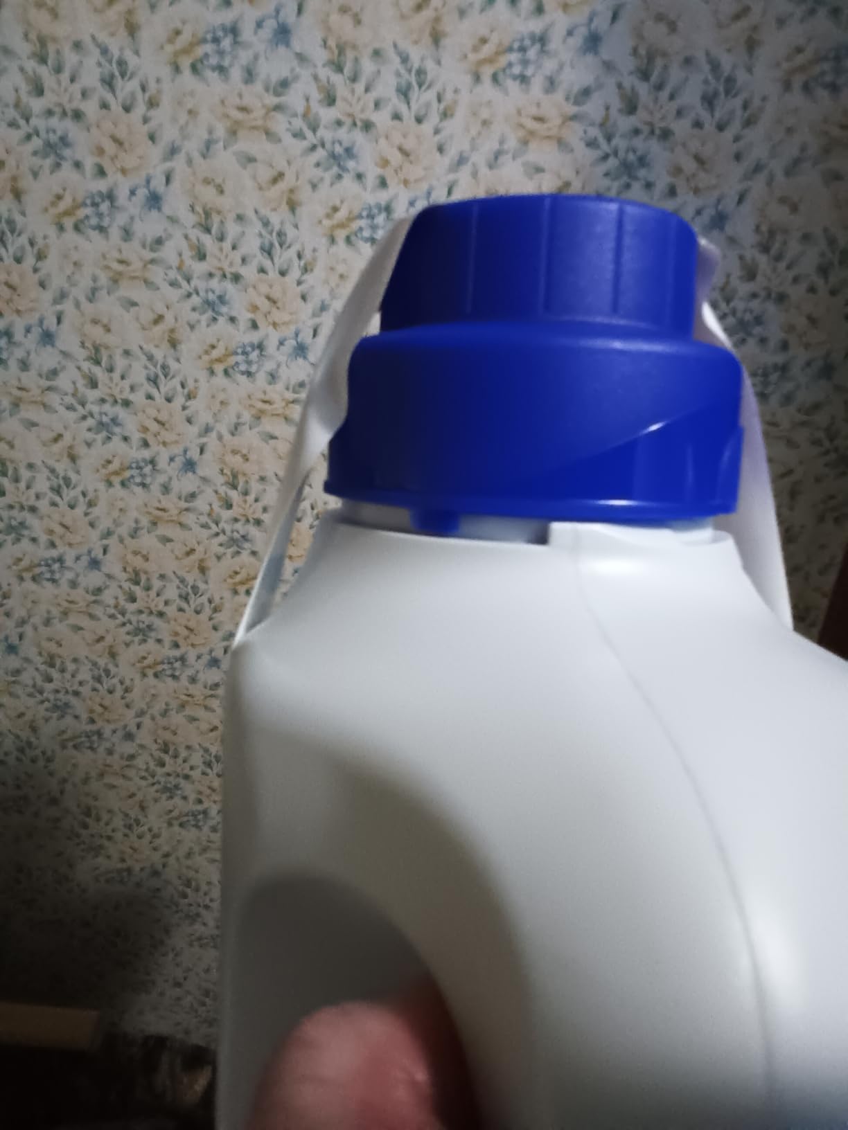 Lysol Laundry Sanitizer Liquid, Detergent Additive, Crisp Linen, 90oz customer photo 2