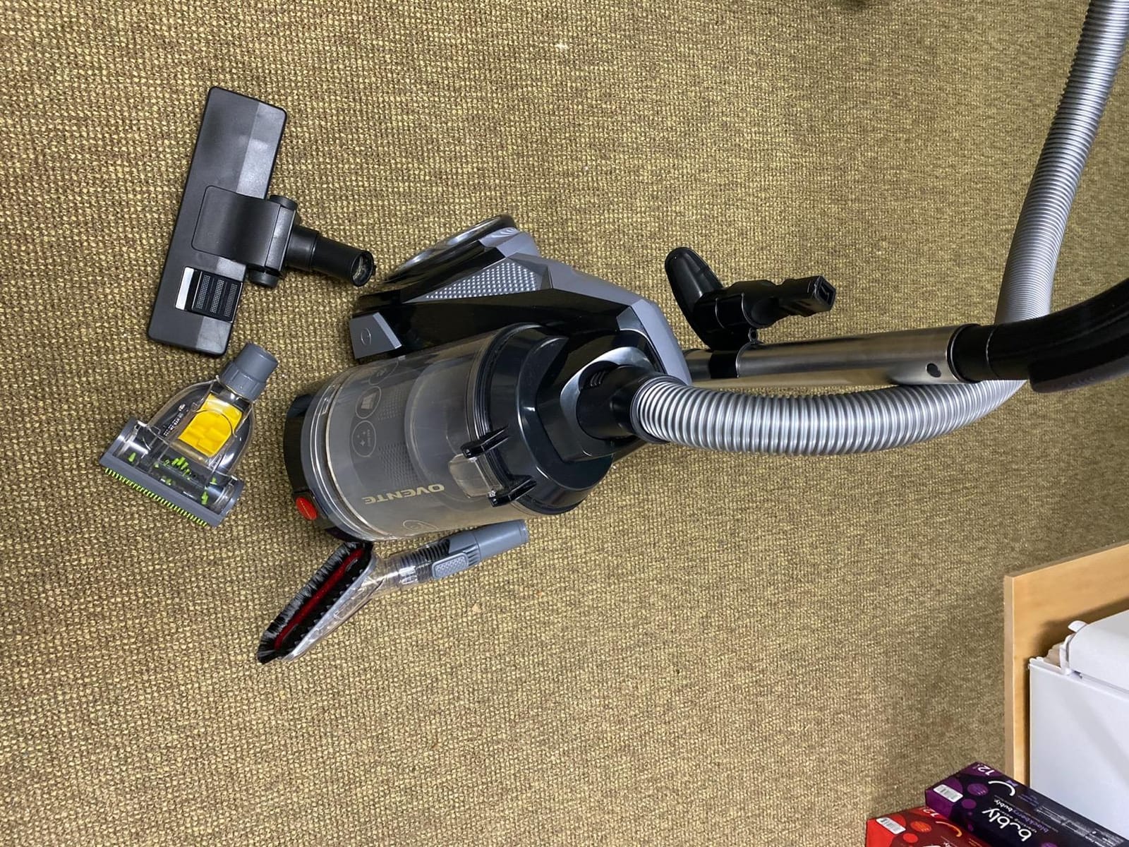 OVENTE Bagless Canister Vacuum Cleaner with Accessories, Black ST2620B customer photo 2
