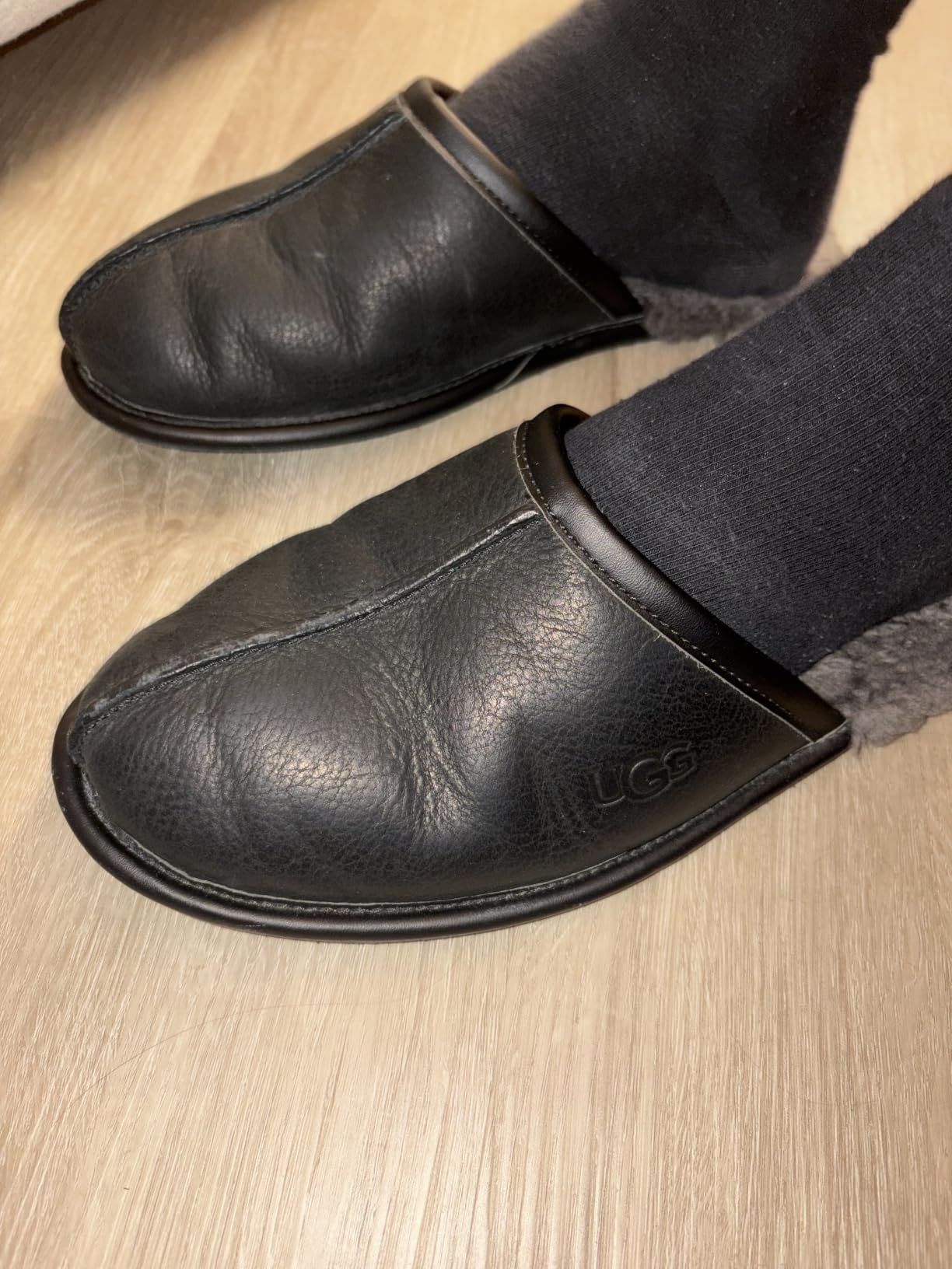 UGG Men's Scuff Slipper customer photo 1