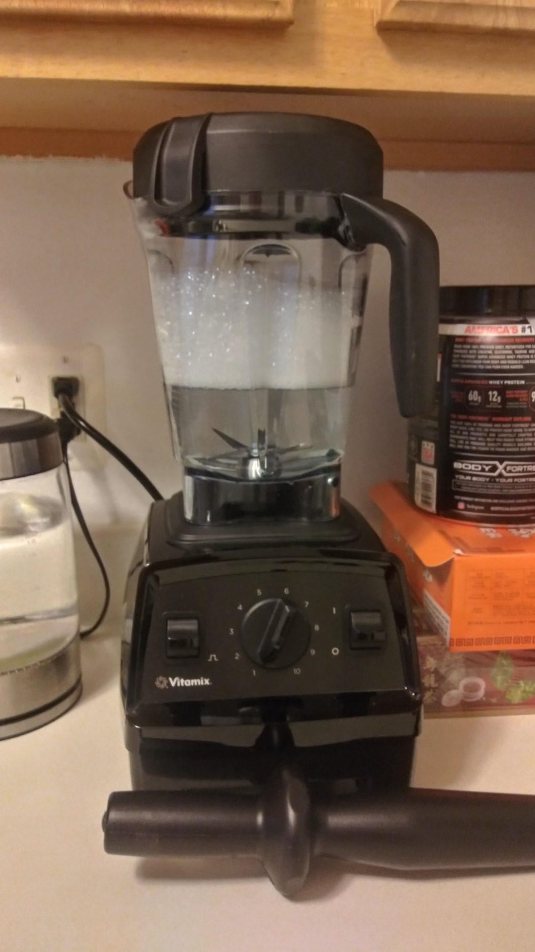 Vitamix Explorian Blender, Professional-Grade, 64 oz. Low-Profile Container, Black - 65542 (Renewed Premium) customer photo 1