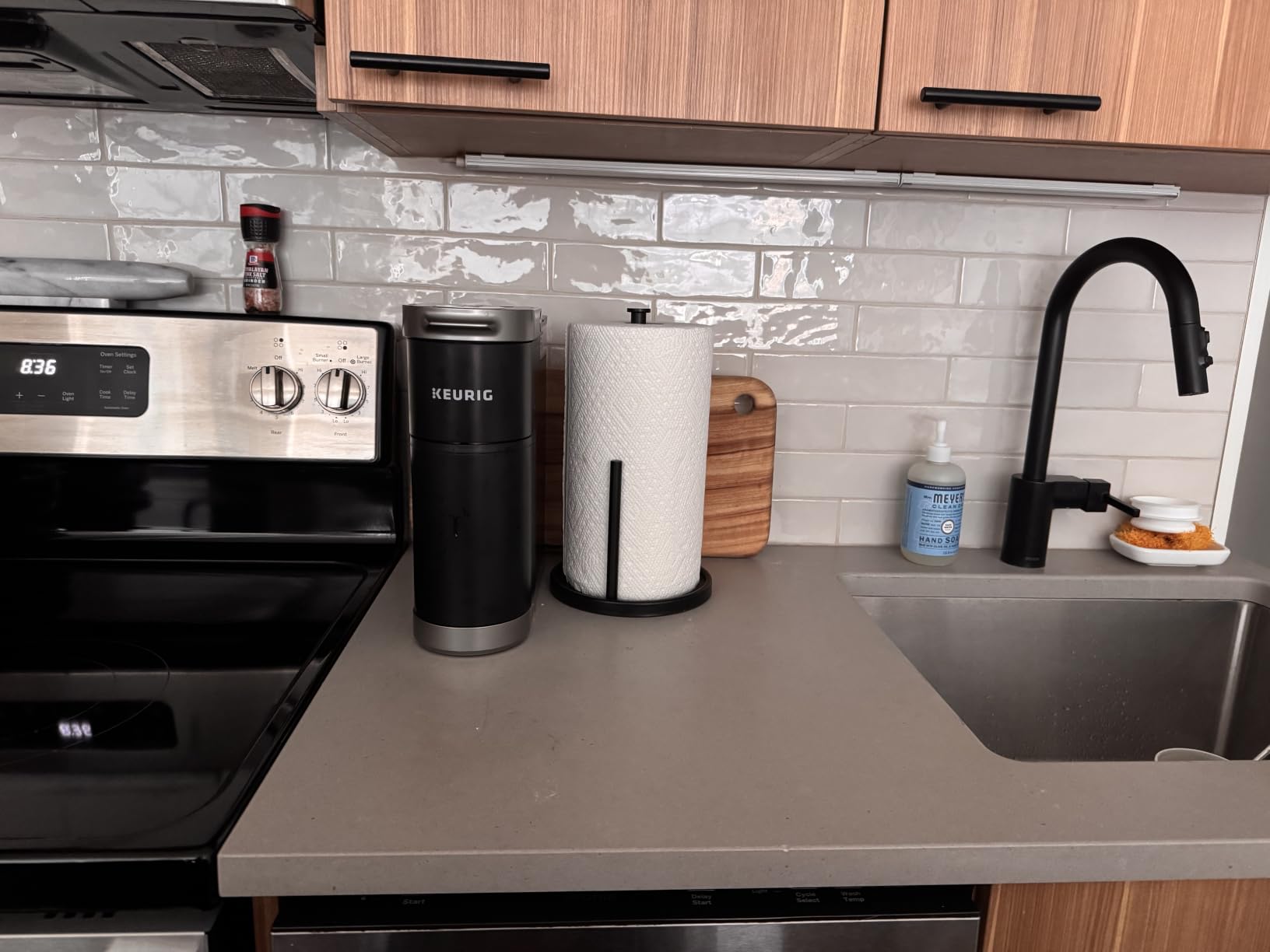 Keurig K-Mini Plus Single Serve K-Cup Pod Coffee Maker, with 6 to 12oz Brew Size, Stores up to 9 K-Cup Pods, Travel Mug Friendly, Matte Black customer photo 1