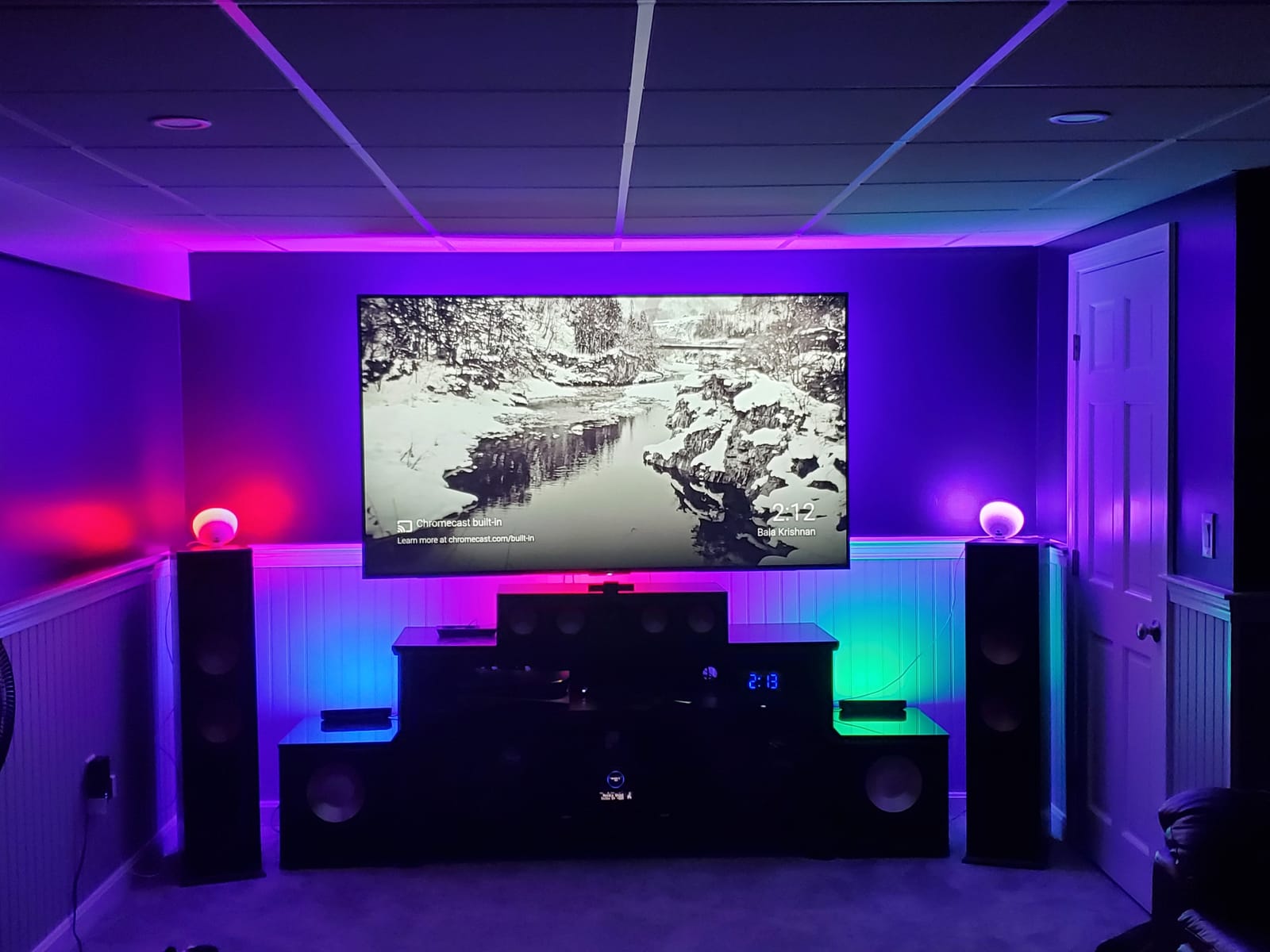 Philips Hue Play Smart Light Bar Base Kit, 2-Pack, Black customer photo 2