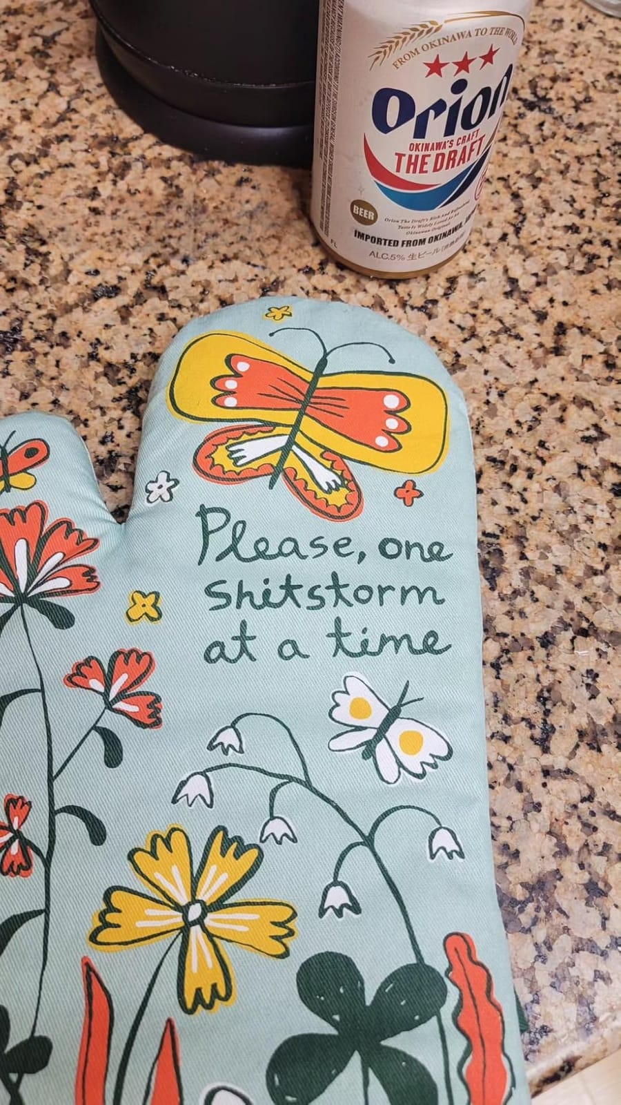 Blue Q Oven Mitts - Cute Kitchen Accessories & Kitchen Gifts - The Secret customer photo 1