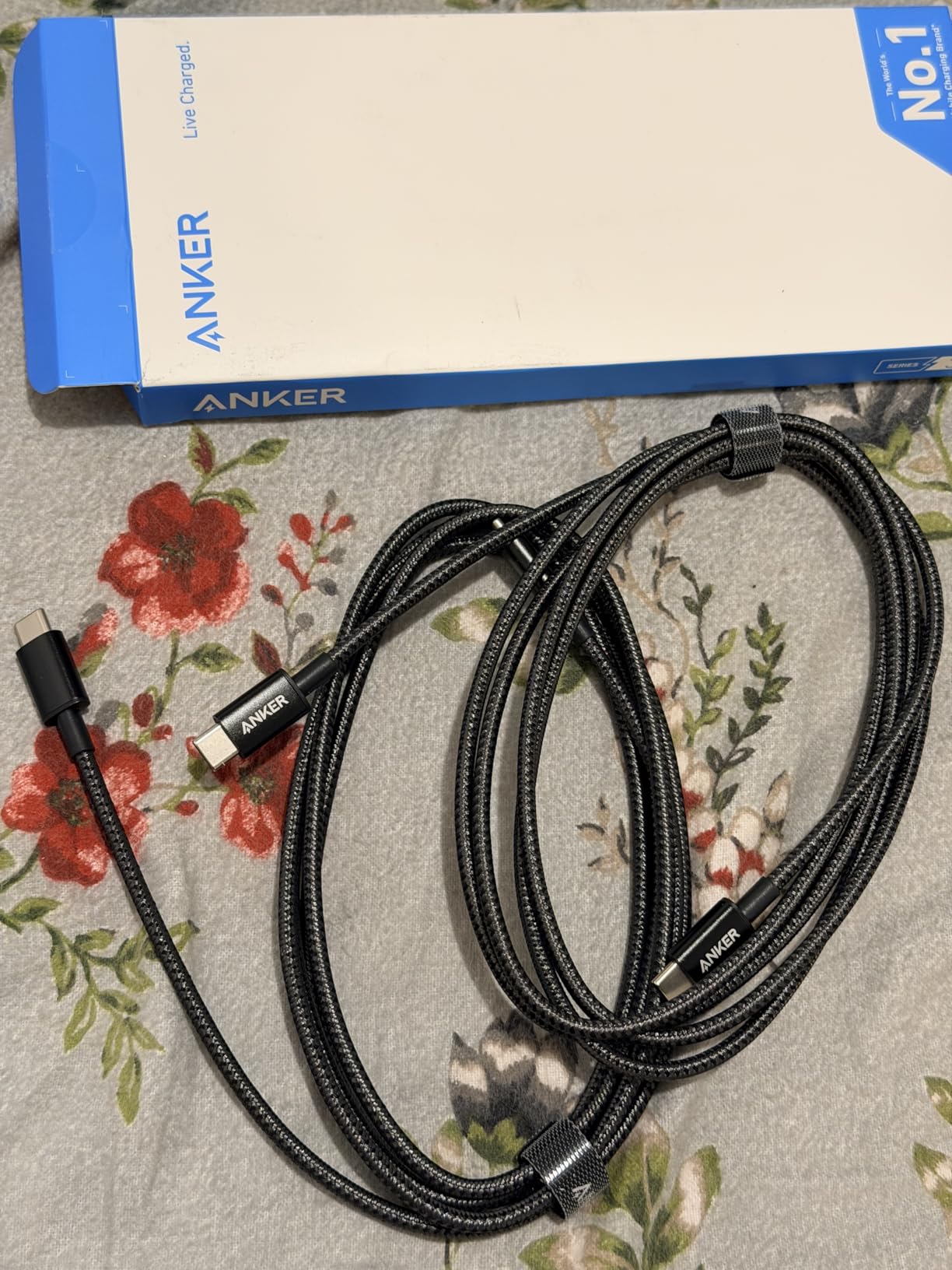 Anker USB C to USB C Cable, 60W Fast Charging Cable (2-Pack, 6 ft, Black) customer photo 2