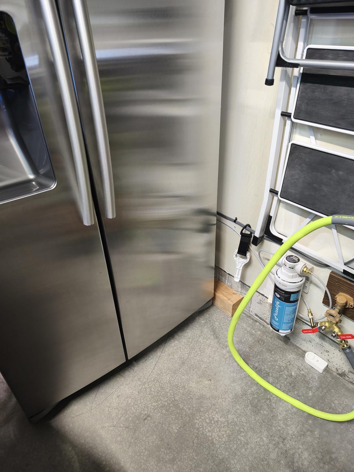 Frizzlife Inline Water Filter System for Fridge, Ice Maker, Under Sink, Certified 0.5 Micron Reduces Chlorine, Lead, Long Lasting, Compression Brass Fittings Fits for Copper Tubing, MS99 customer photo 1