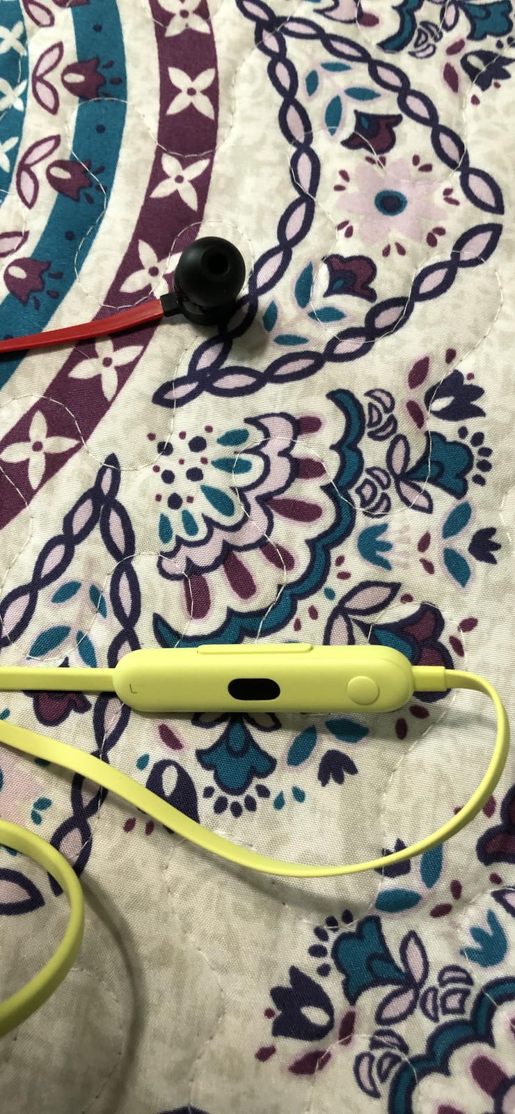 Beats Flex Wireless Earbuds - Apple W1 Headphone Chip, Magnetic Earphones, Class 1 Bluetooth, 12 Hours of Listening Time, Built-in Microphone - Flame Blue customer photo 2