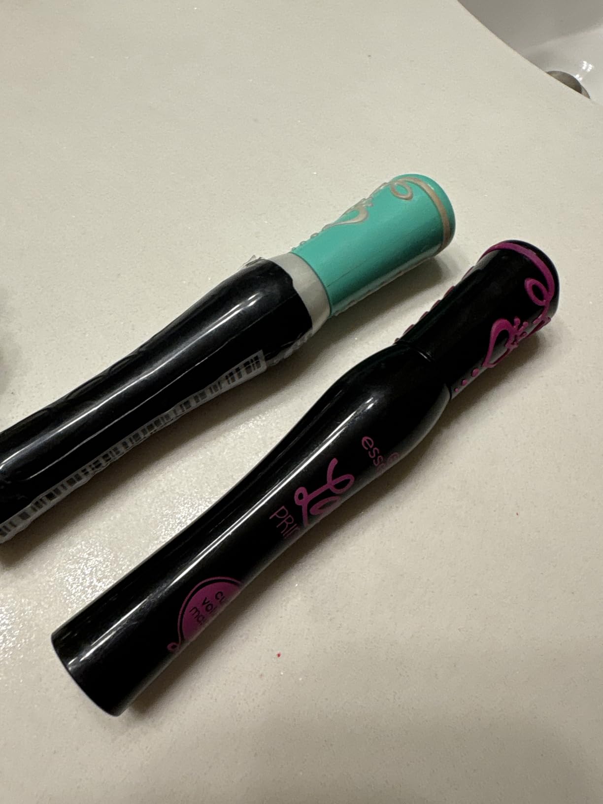Lancôme Lash Idôle - Volumizing Mascara - Black - Instant Volume & Lift customer photo 1