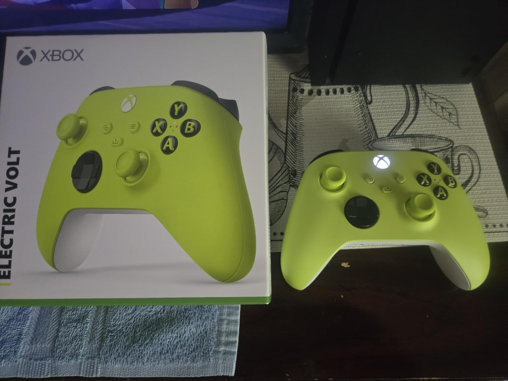 Xbox Electric Volt Controller customer photo 1