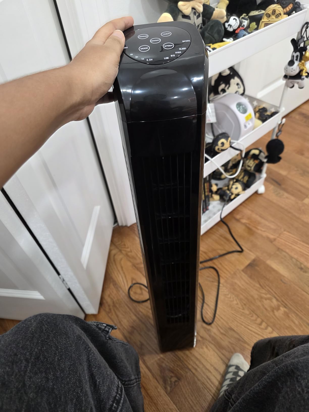 Uthfy Oscillating Tower Fan with Remote, Electric Standing Floor Fan for Bedroom Indoor Office and Home Use,Quiet Cooling Portable Bladeless Tower Fans, 30 inchs, Black customer photo 1
