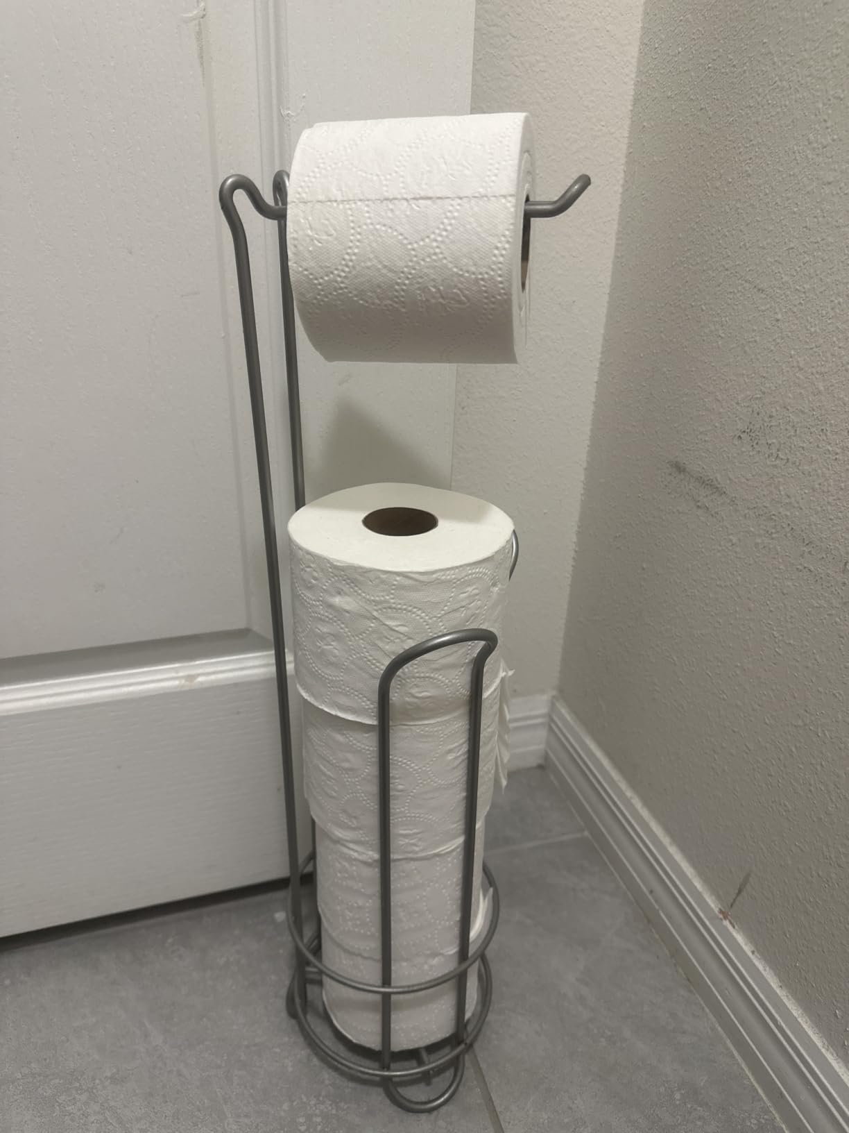 Amazon Basics 2-Ply Soft Toilet Paper, 30 Rolls (5 Packs of 6), 350 Sheets per Roll, Septic Safe, Equivalent to 185 Regular Rolls customer photo 2