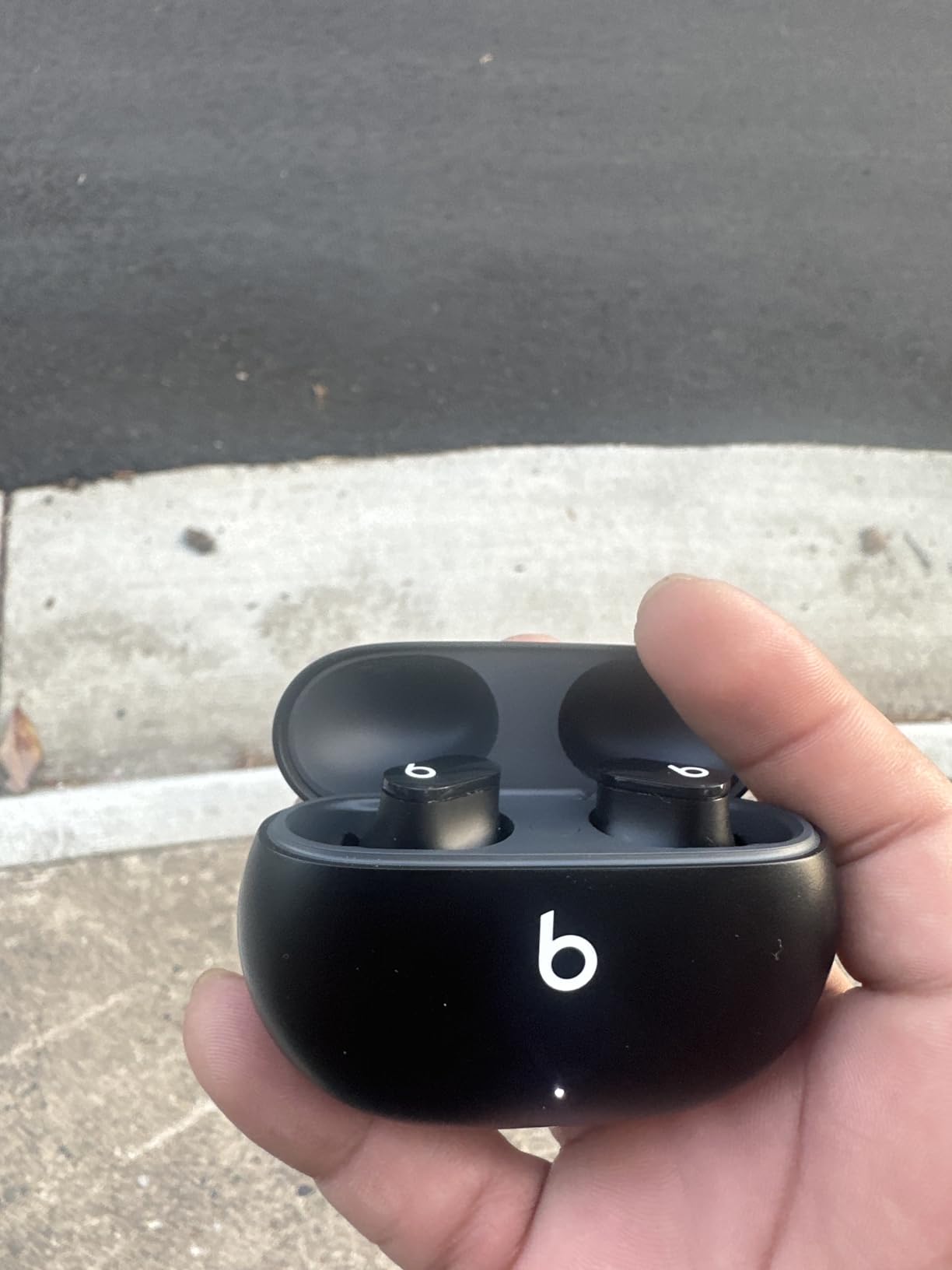 Beats Studio Buds Totally Wireless Noise Cancelling Earphones - Black (Renewed) customer photo 1