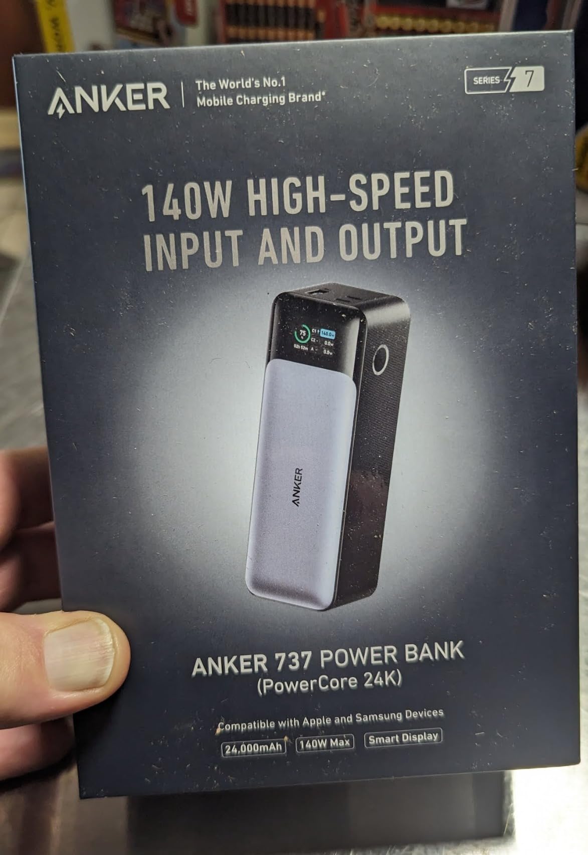 Anker 737 Power Bank, 140W 24,000mAh 3-Port Laptop Charger, Smart Display customer photo 2