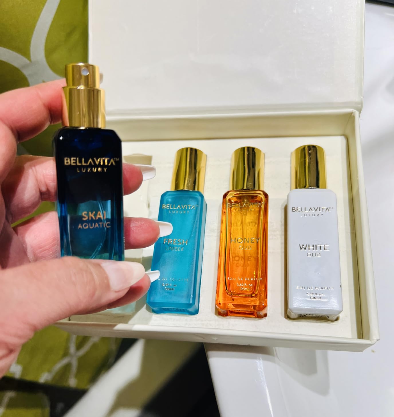 Bellavita Luxury Unisex Perfume Gift Set with Honey & White Oud, Skai, & Fresh | 80ml | Perfume for Men and Women | Honey, Artemisia Lemon, Bergamot, & Sweet Almond Notes customer photo 2
