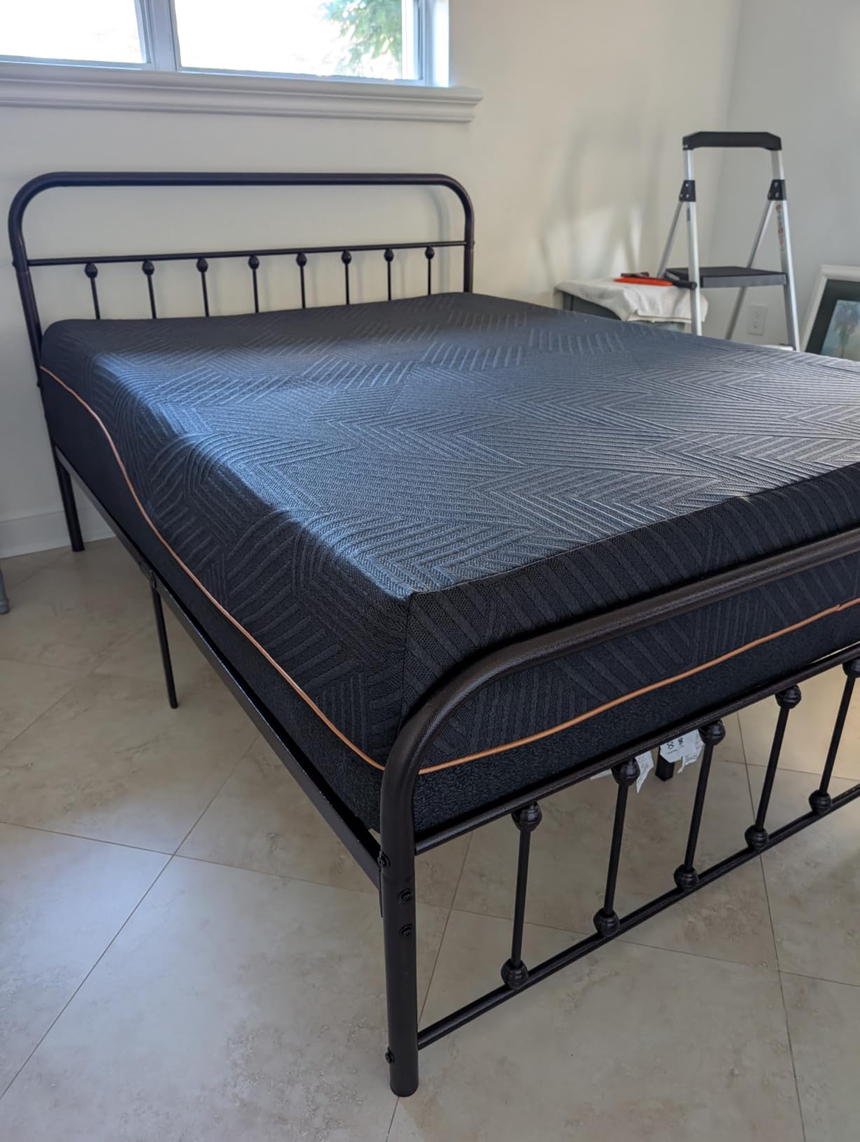EGOHOME Queen 14 inch Memory Foam Mattress for Back Pain Relief Medium Firm customer photo 2