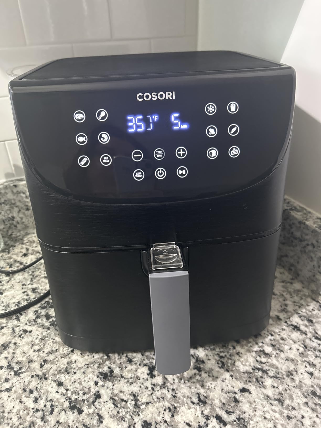 COSORI Pro Gen 2 Air Fryer 5.8QT, Upgraded Version with Stable Performance & Sleek New Look, 13 One Touch Functions, 100 Paper & 1100 Online Recipes, Dishwasher-Safe Detachable Square Basket, Black customer photo 2