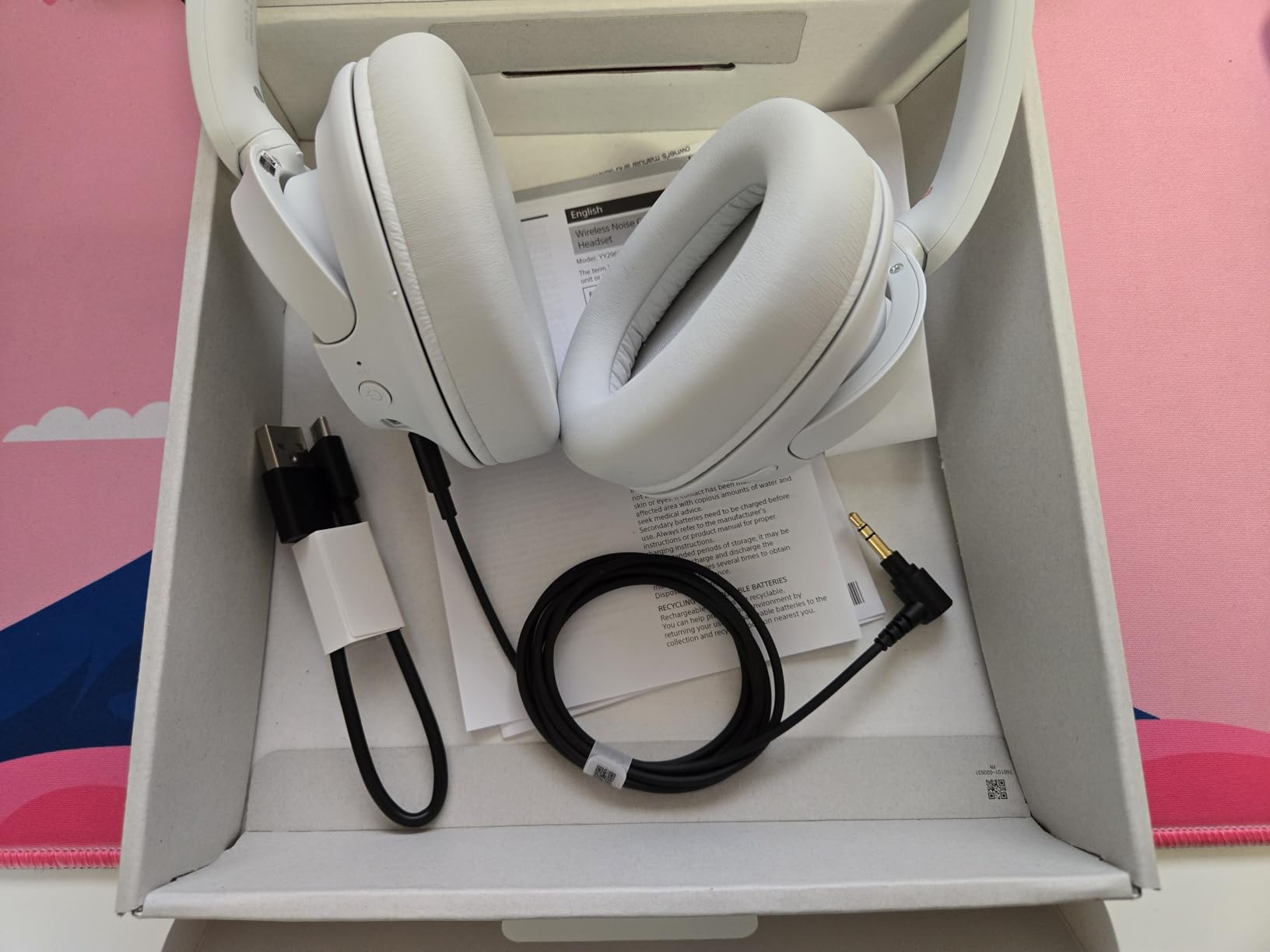 Sony WH-CH720N Wireless Noise Cancelling Over-Ear Headphones, White customer photo 1