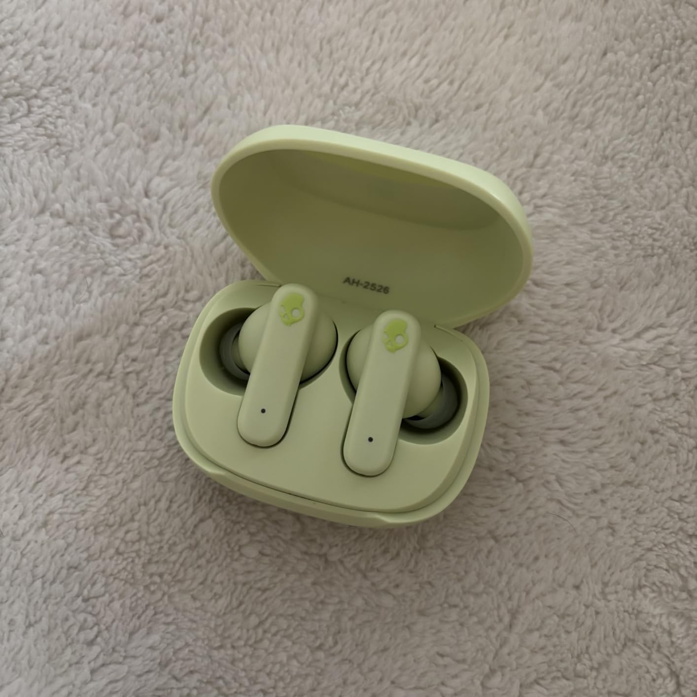 Skullcandy Smokin’ Buds Wireless Noise Isolating Earbuds - True Black customer photo 1