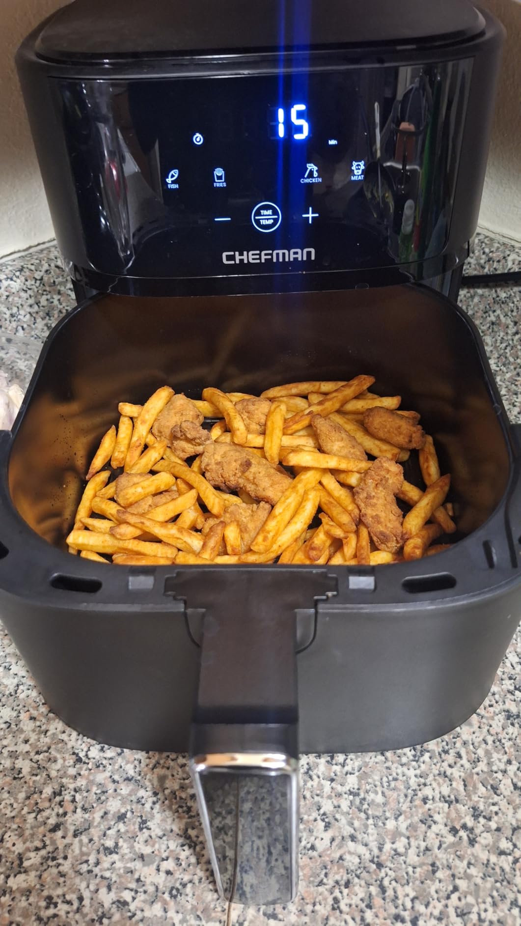 Chefman Air Fryer – 6 QT Compact Airfryer for Quick & Easy Meals in Minutes, Features Hi-Fry Technology for Extra Crisp, Touchscreen Controls with 4 Presets, Nonstick & Dishwasher Safe Basket - Black customer photo 2