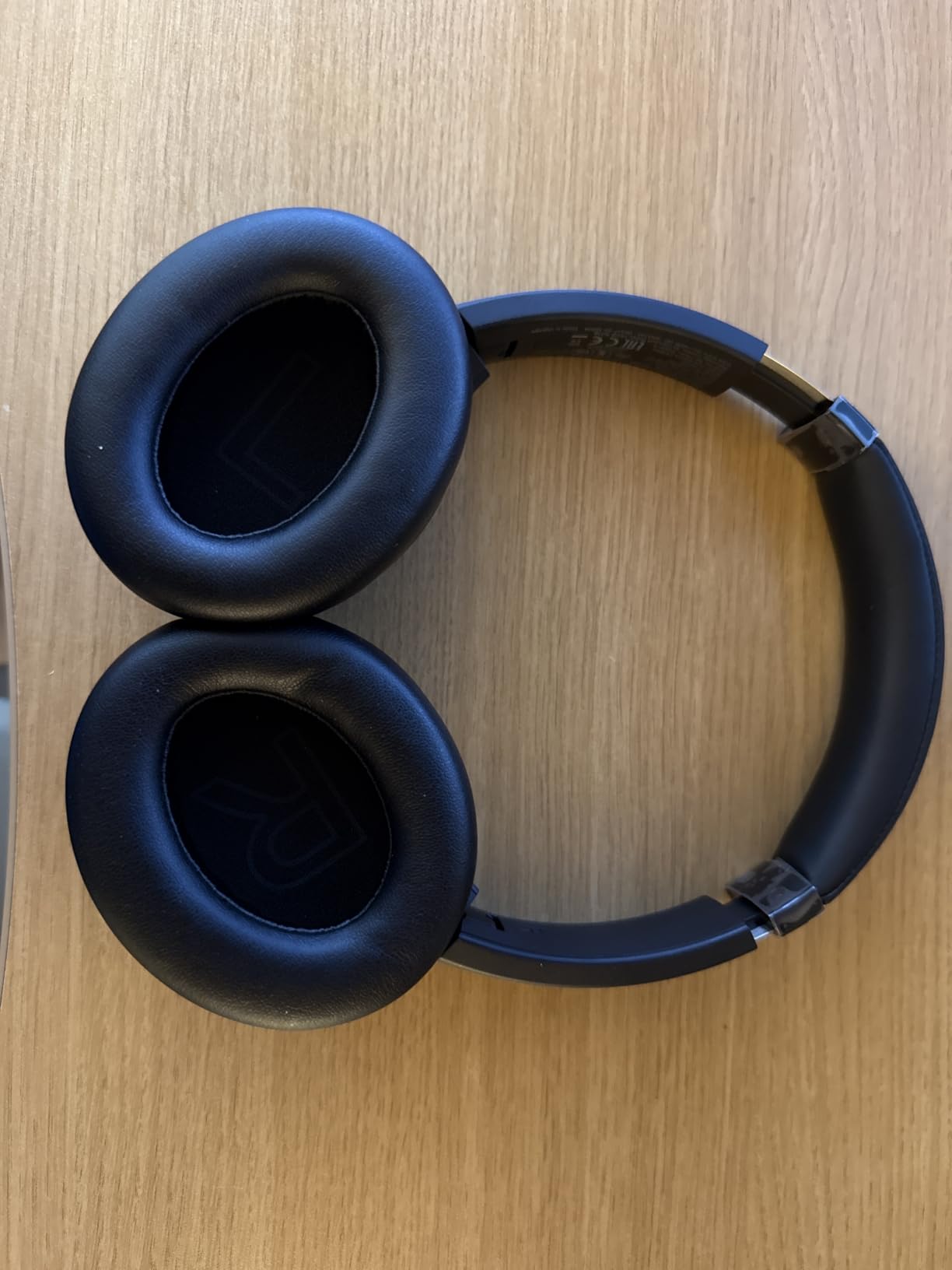 Soundcore by Anker Q20i Hybrid Active Noise Cancelling Headphones, White customer photo 1