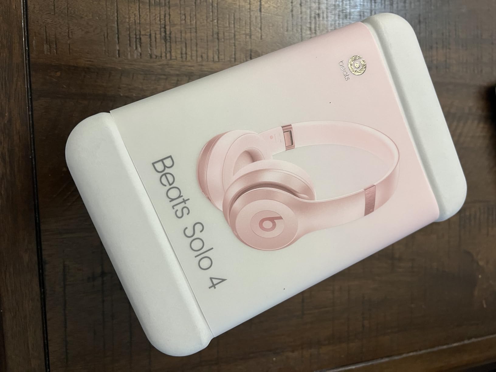 Beats Solo 4 - Wireless On-Ear Bluetooth Headphones, Up to 50-Hour Battery Life, Ultra-Lightweight Comfort, Powerful and Balanced Sound, Apple & Android Compatible - Matte Black customer photo 1