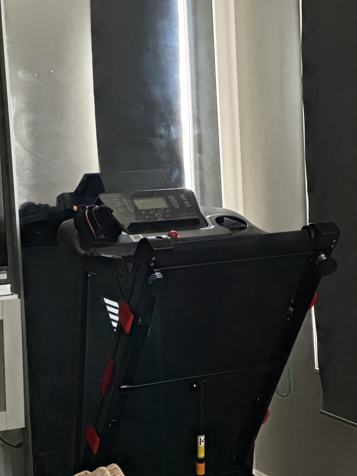 ATEEDGE Treadmills for Home, 15% Auto Incline, Foldable, 350LB Capacity customer photo 1