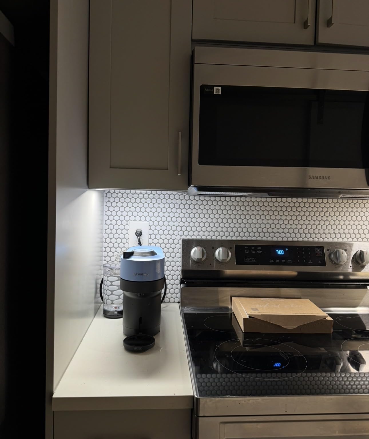 Nespresso Vertuo Pop+ Coffee and Espresso Machine by De'Longhi, Black customer photo 2