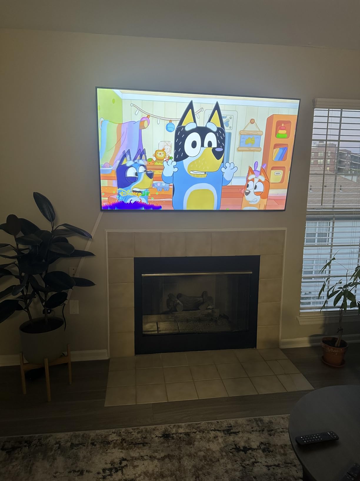 Samsung 65-Inch Class Neo QLED QN70F 4K Mini LED Smart TV (2025 Model) NQ4 AI Gen2 Processor, Quantum Matrix Technology Slim, Motion Xcelerator 144Hz, Samsung Vision AI, Alexa Built-in customer photo 2