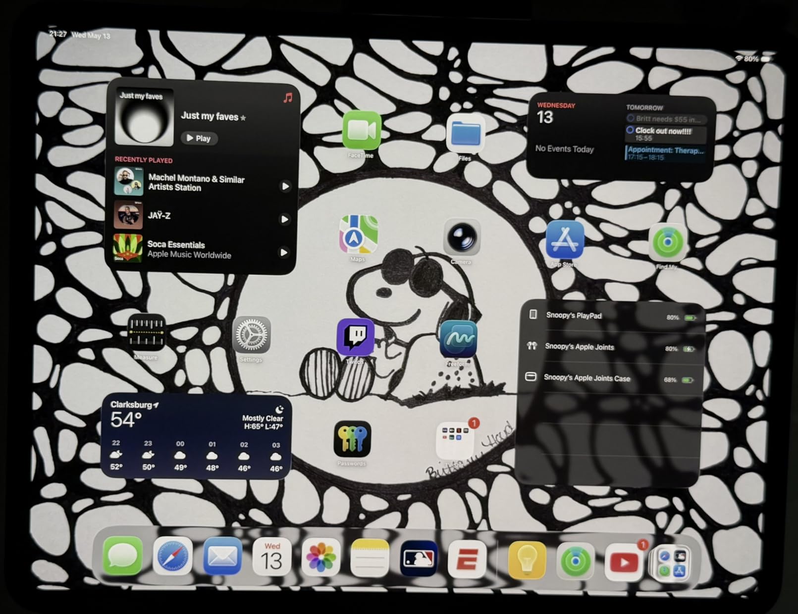 Apple iPad Pro 13-inch (M5): Ultra Retina XDR Display, 256GB, Landscape 12MP Front Camera/12MP Back Camera, LiDAR Scanner, Wi-Fi 7 with Apple N1, Face ID, All-Day Battery Life — Space Black customer photo 2