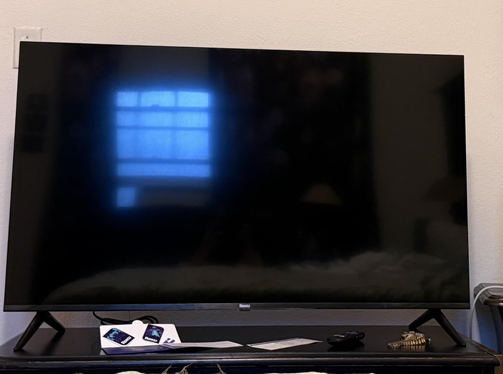 Roku 50-Inch Select Series Smart TV 2026-4K QLED TV - Roku TV customer photo 1