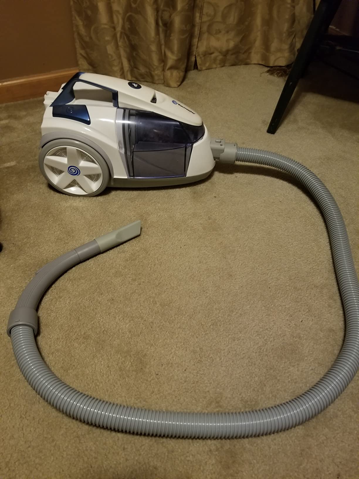 Vacmaster Ultra Silent Bagless Canister Vacuum CC0501 customer photo 1