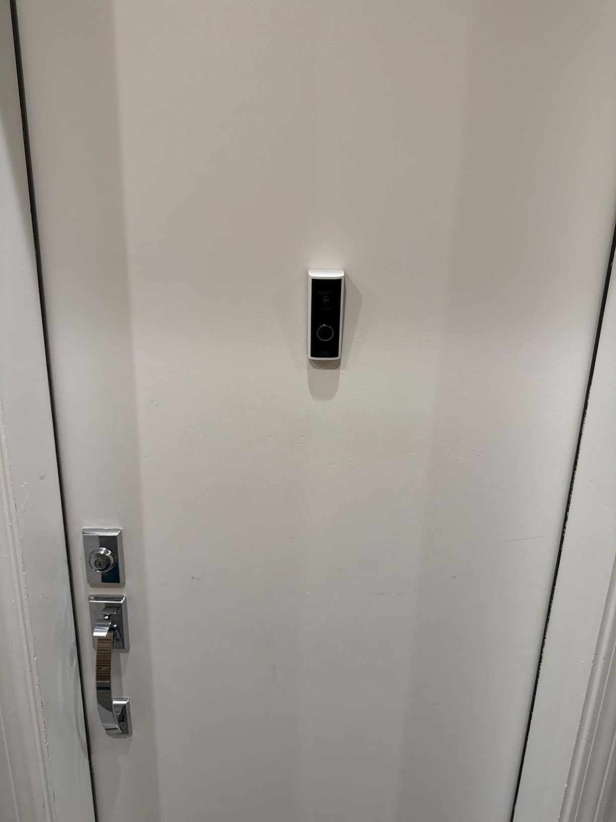 Ring Peephole Cam 2K (Newest Model), replaces physical peephole viewing with Retinal 2K and wide-angle video, renter-friendly installation, Speckled Gray customer photo 1