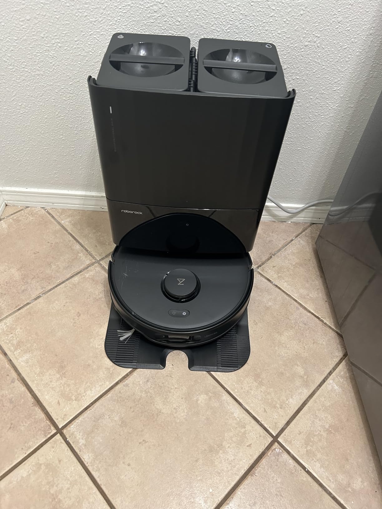 roborock Qrevo Edge 2 Robot Vacuum and Mop, 25,000Pa, 3.14'' Ultra-Slim customer photo 1