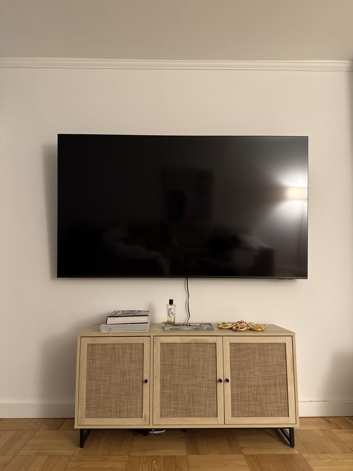 Samsung 75-Inch Class M70H Series, Mini LED, 4K, Smart TV, 2026 Model customer photo 2