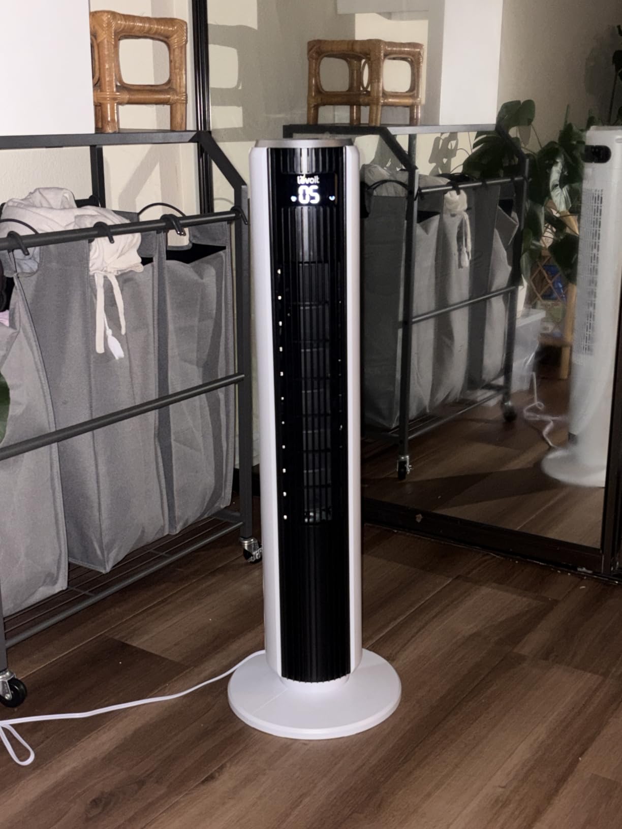 Levoit Tower Fan for Bedroom, Standing Fan with 36”-47” Adjustable Height customer photo 1